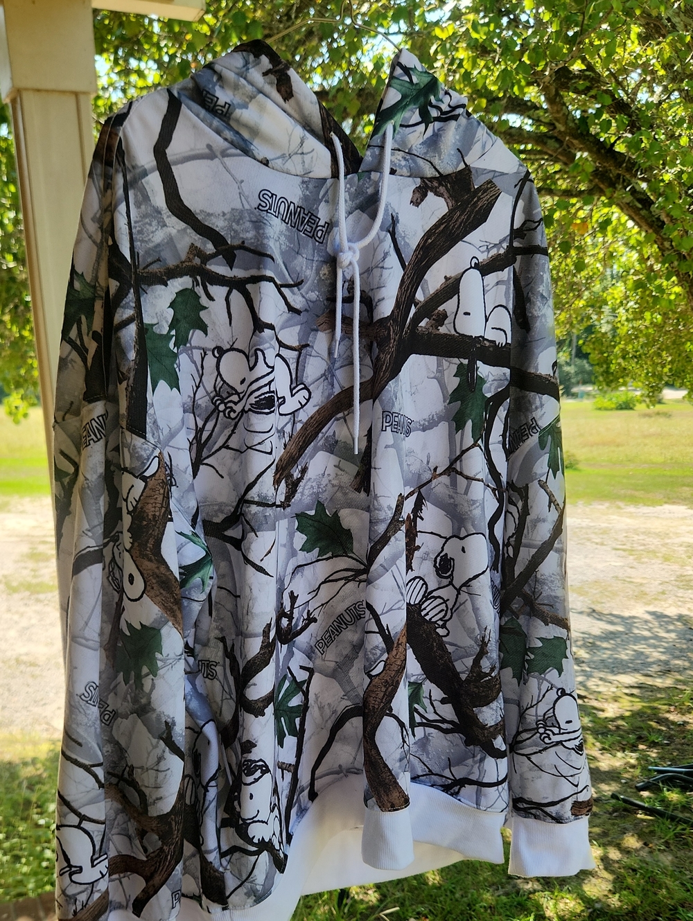 Mens Peanuts Snoopy Woodland Print Hoodie XL Like New